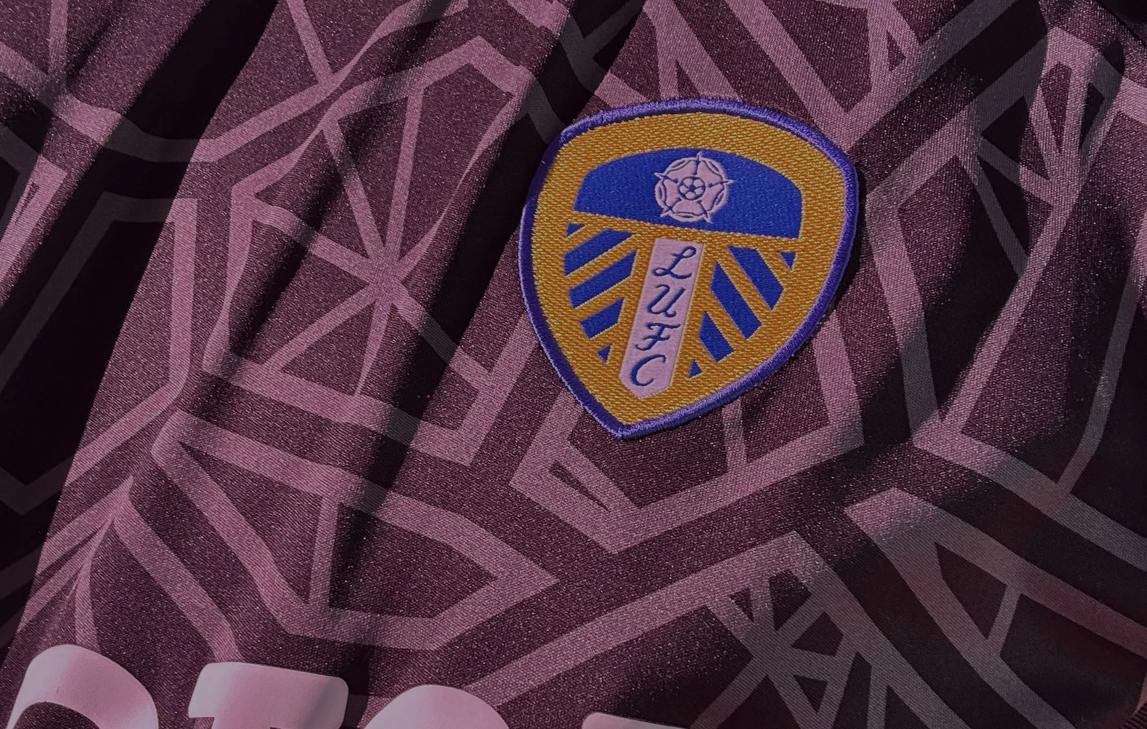 Leeds United Shirt Logo-1